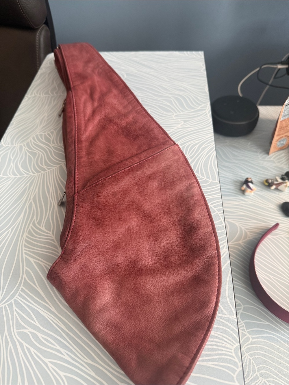 Women’s Crossbody Sling Bag in Dusty Rose - Picture 4 of 5